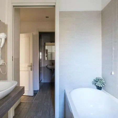 Apartman Plum Guide - Hot Off The Press Róma